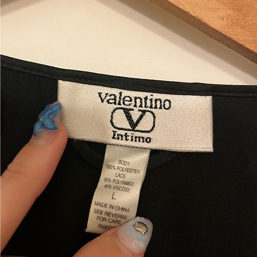Black Valentino Robe - Picture 3 of 4